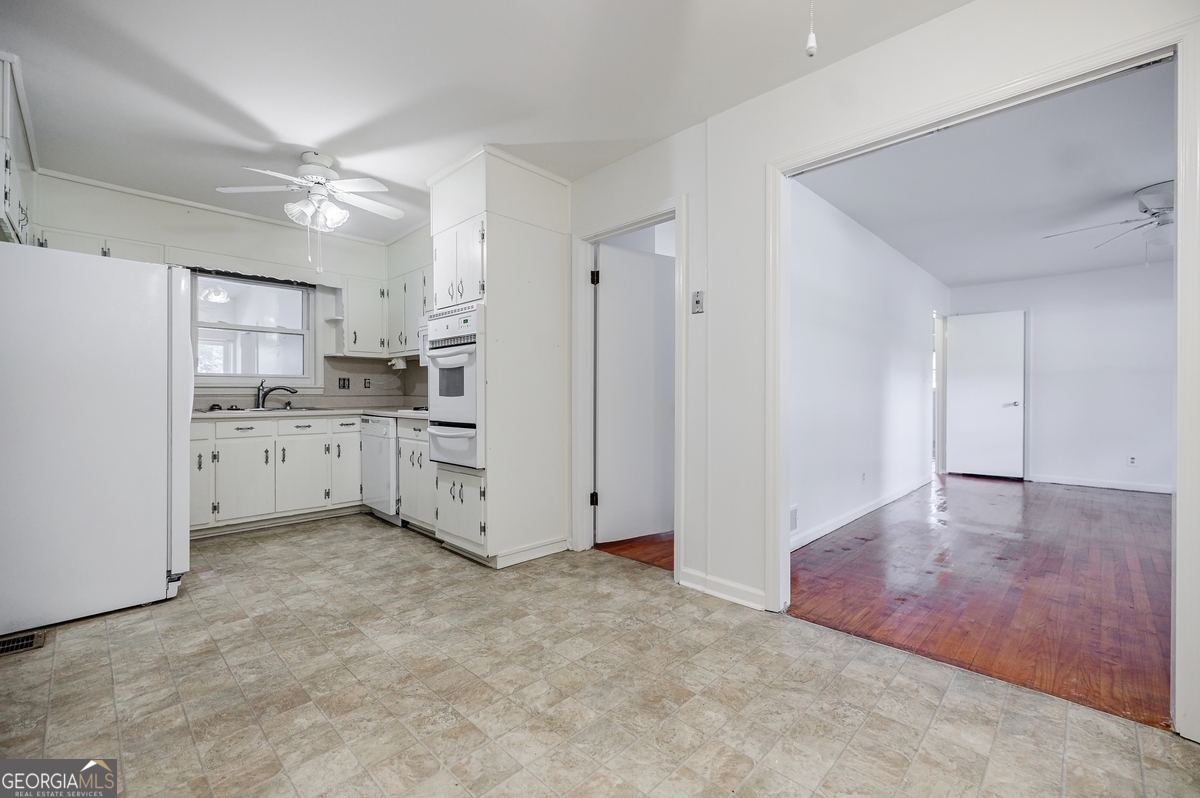 3690 Herren Drive SW