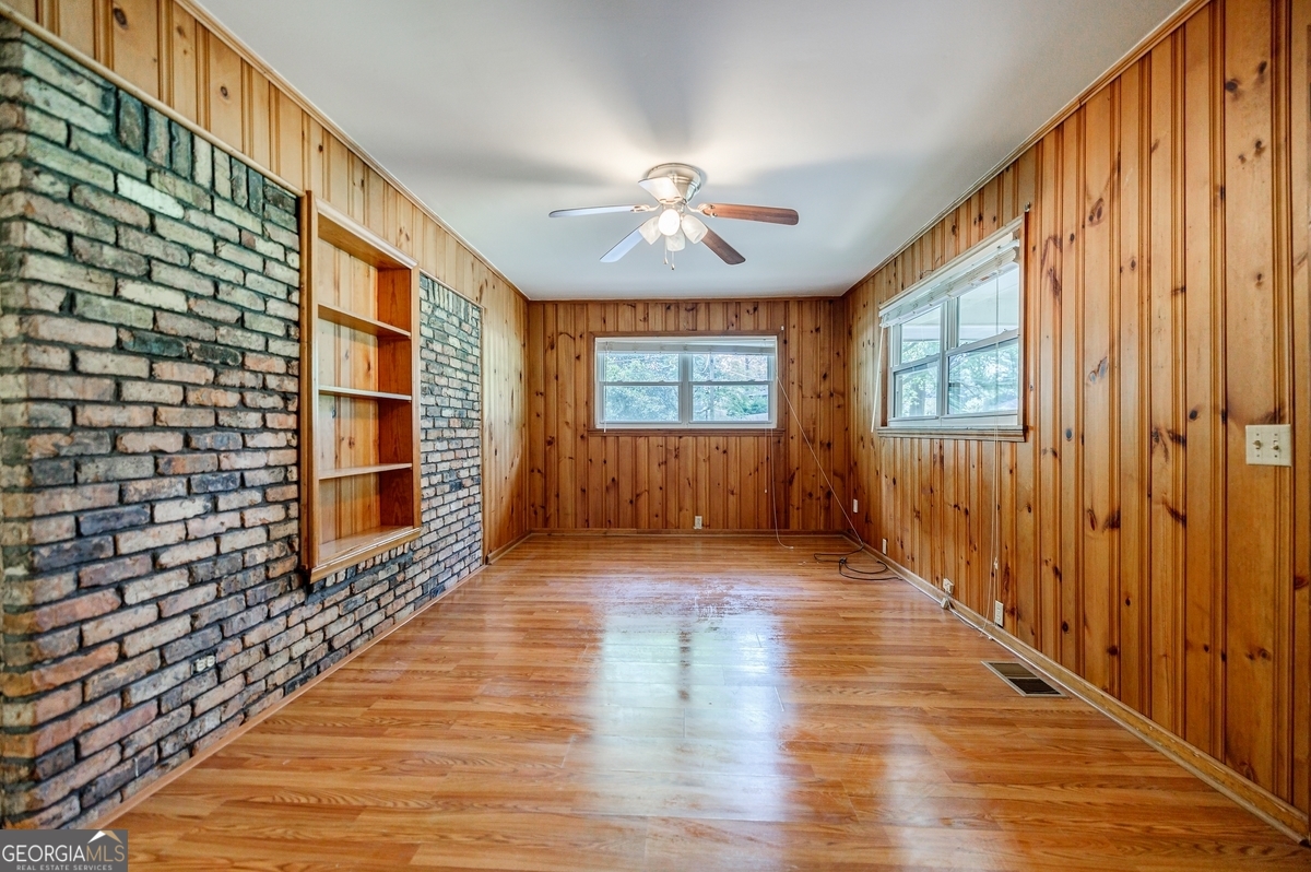 3690 Herren Drive SW