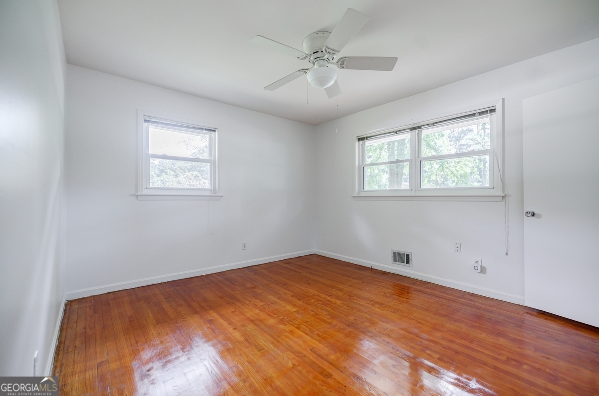 3690 Herren Drive SW