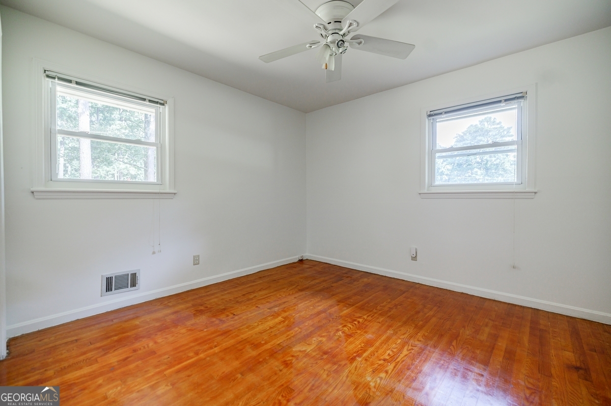 3690 Herren Drive SW