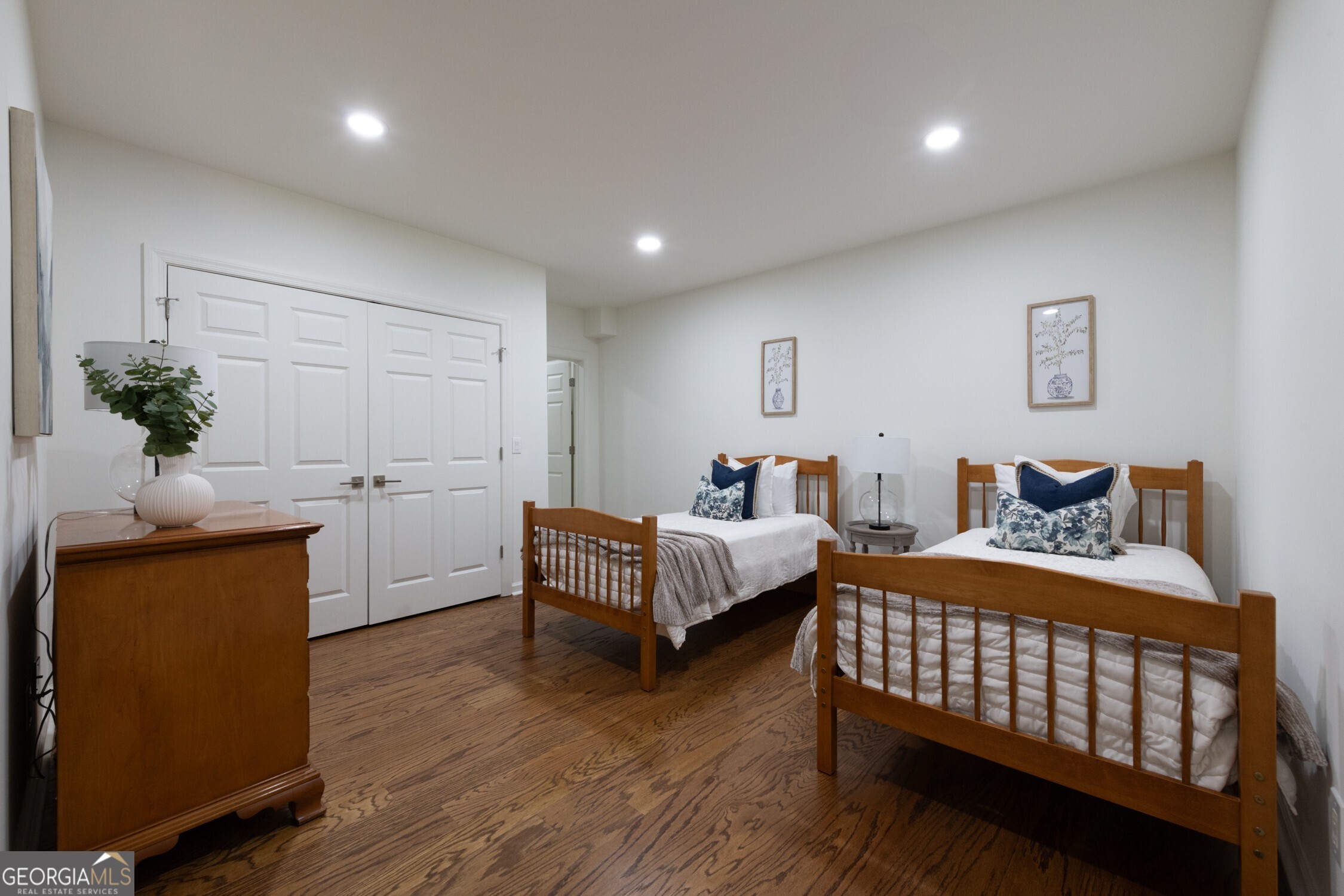 7770 N Spalding Lake Drive