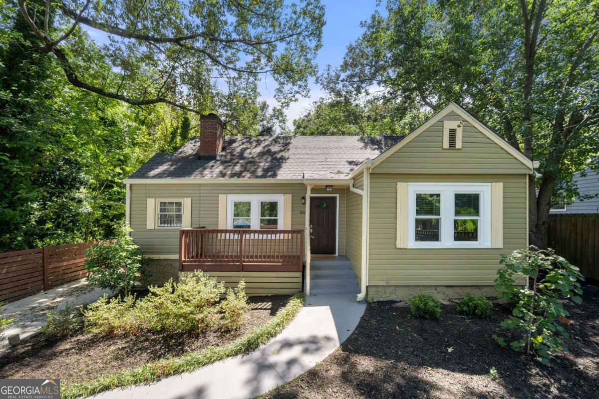 1938 Maywood Place NW