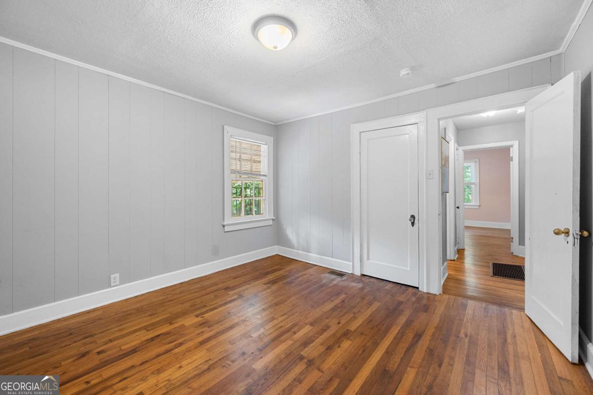 1938 Maywood Place NW