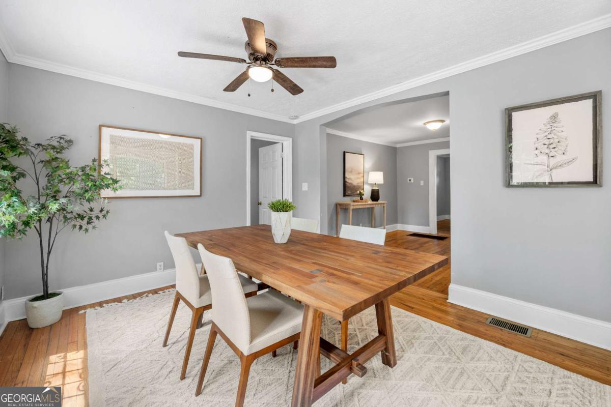 1938 Maywood Place NW