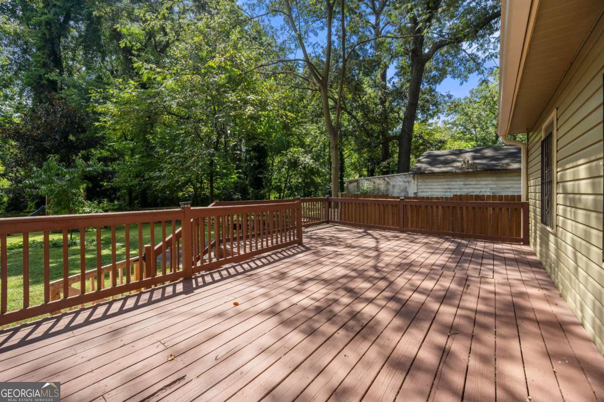 1938 Maywood Place NW