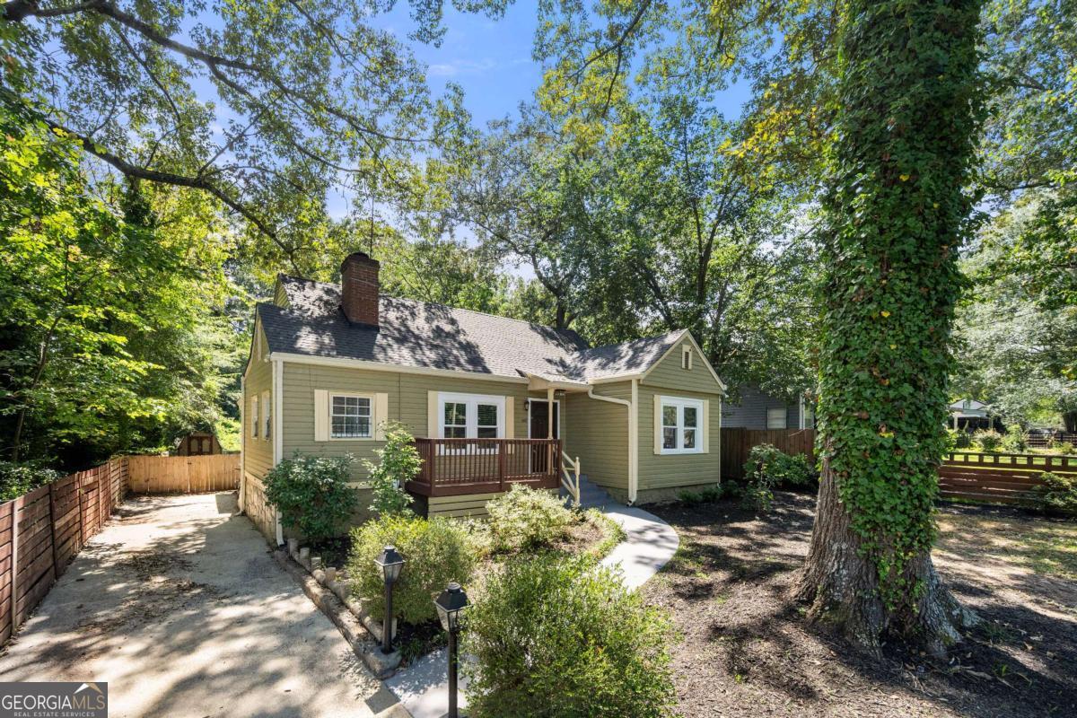 1938 Maywood Place NW