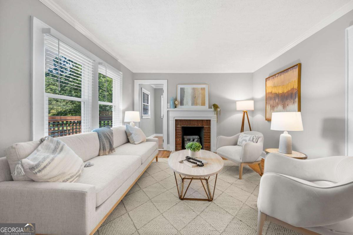 1938 Maywood Place NW