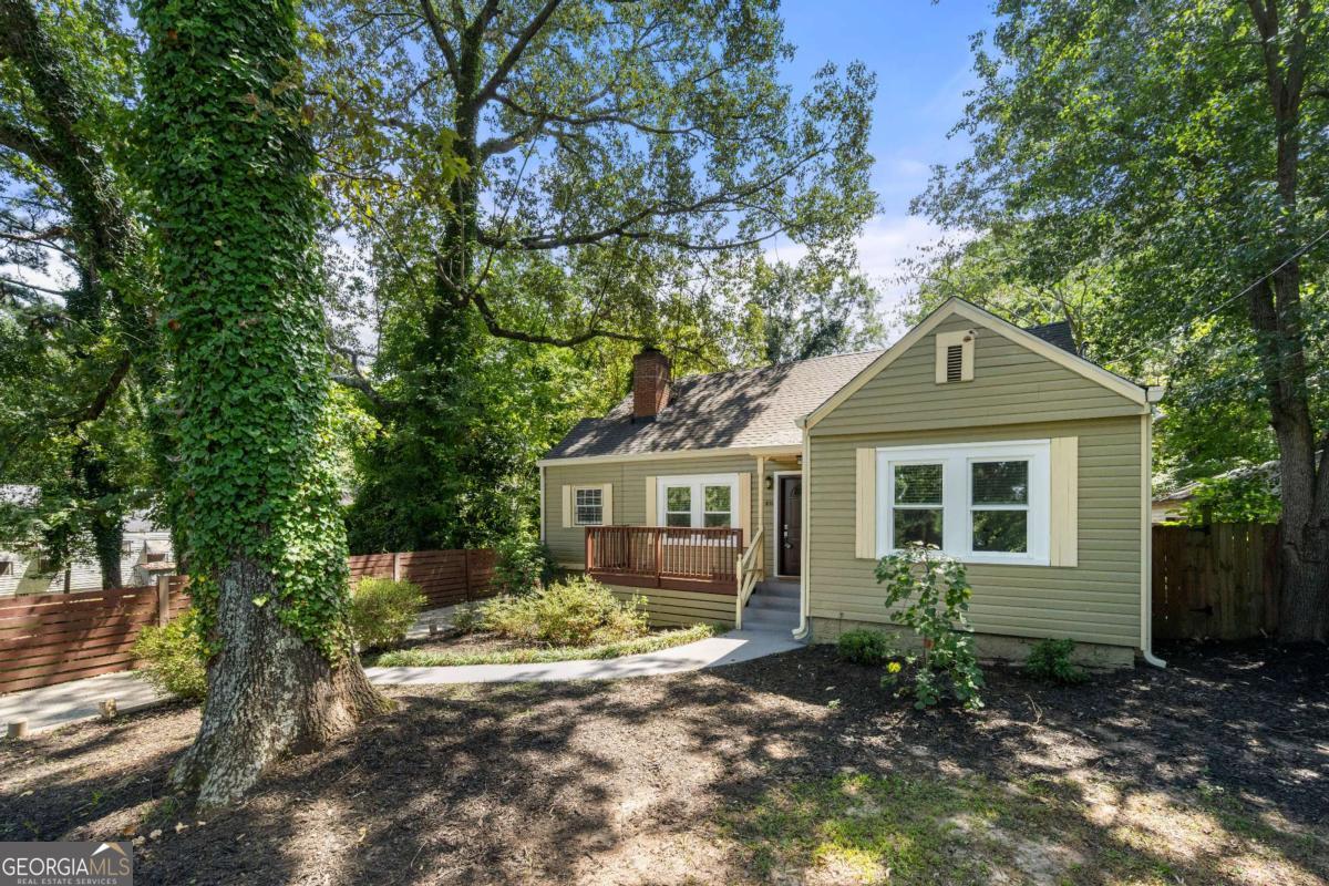 1938 Maywood Place NW