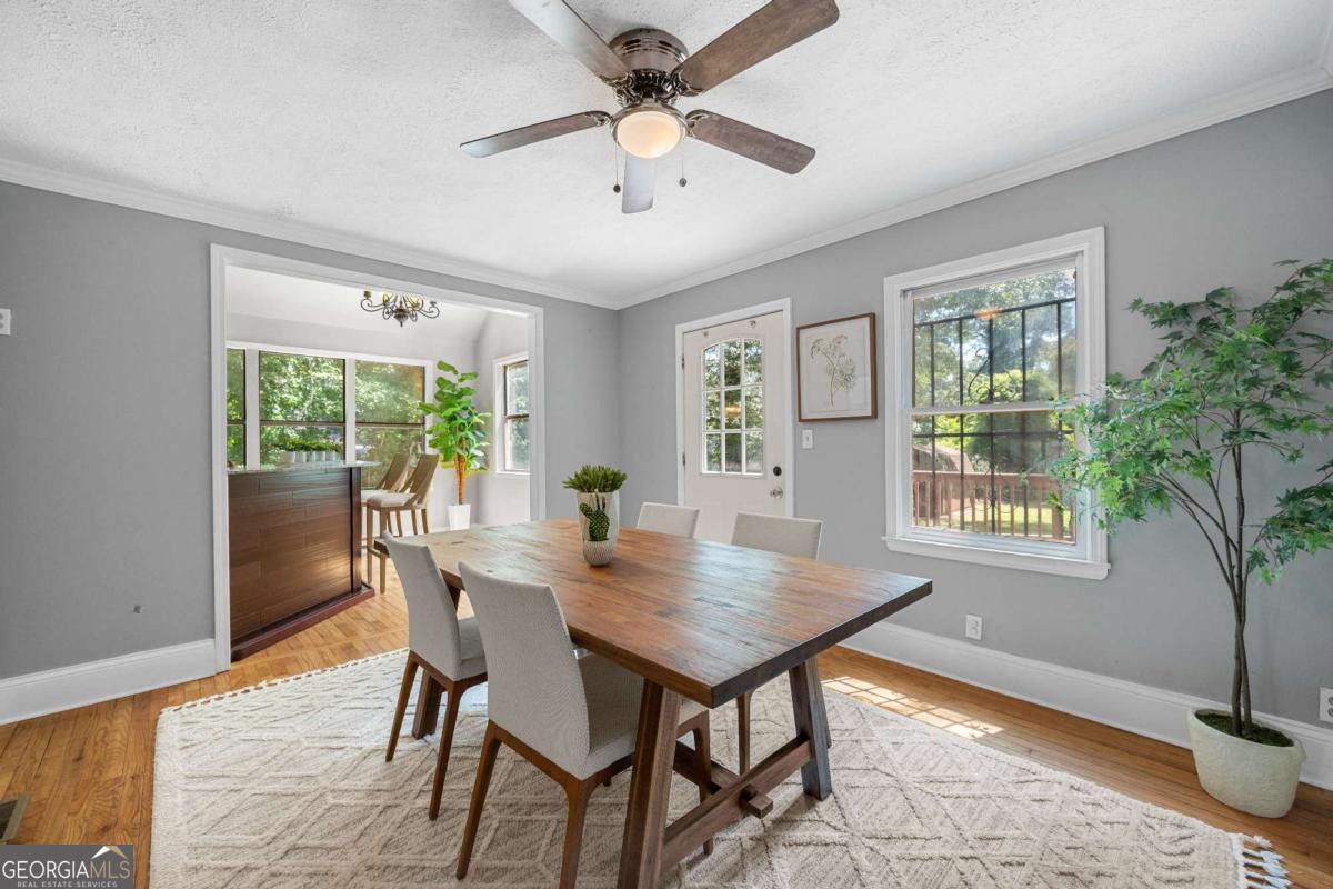 1938 Maywood Place NW