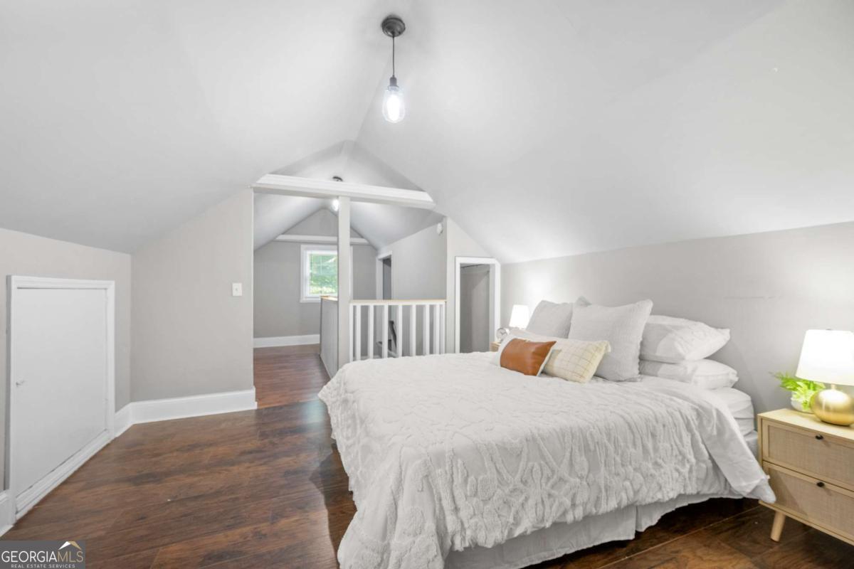 1938 Maywood Place NW