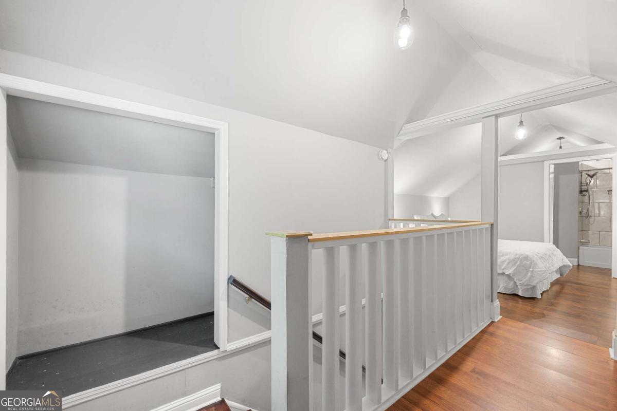 1938 Maywood Place NW