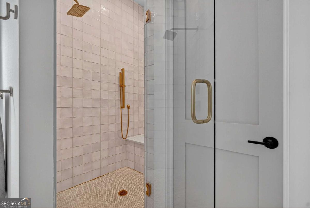 1054 White Oak Avenue SW