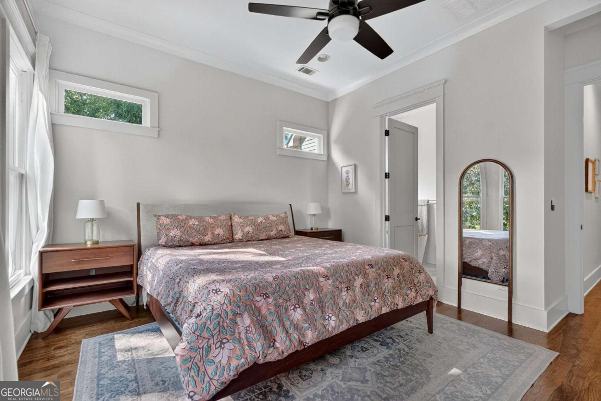 1054 White Oak Avenue SW