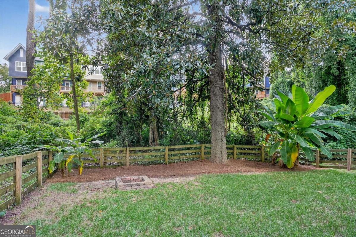 1054 White Oak Avenue SW