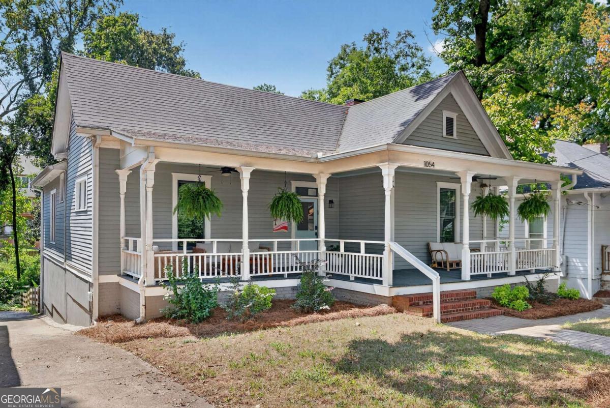 1054 White Oak Avenue SW