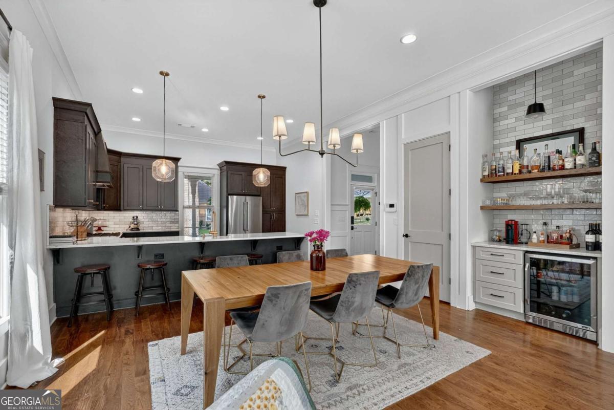 1054 White Oak Avenue SW