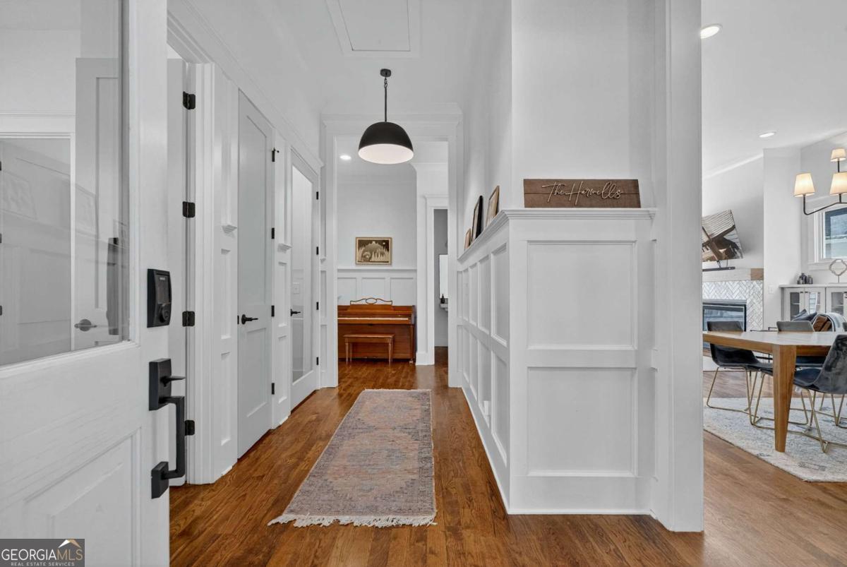 1054 White Oak Avenue SW