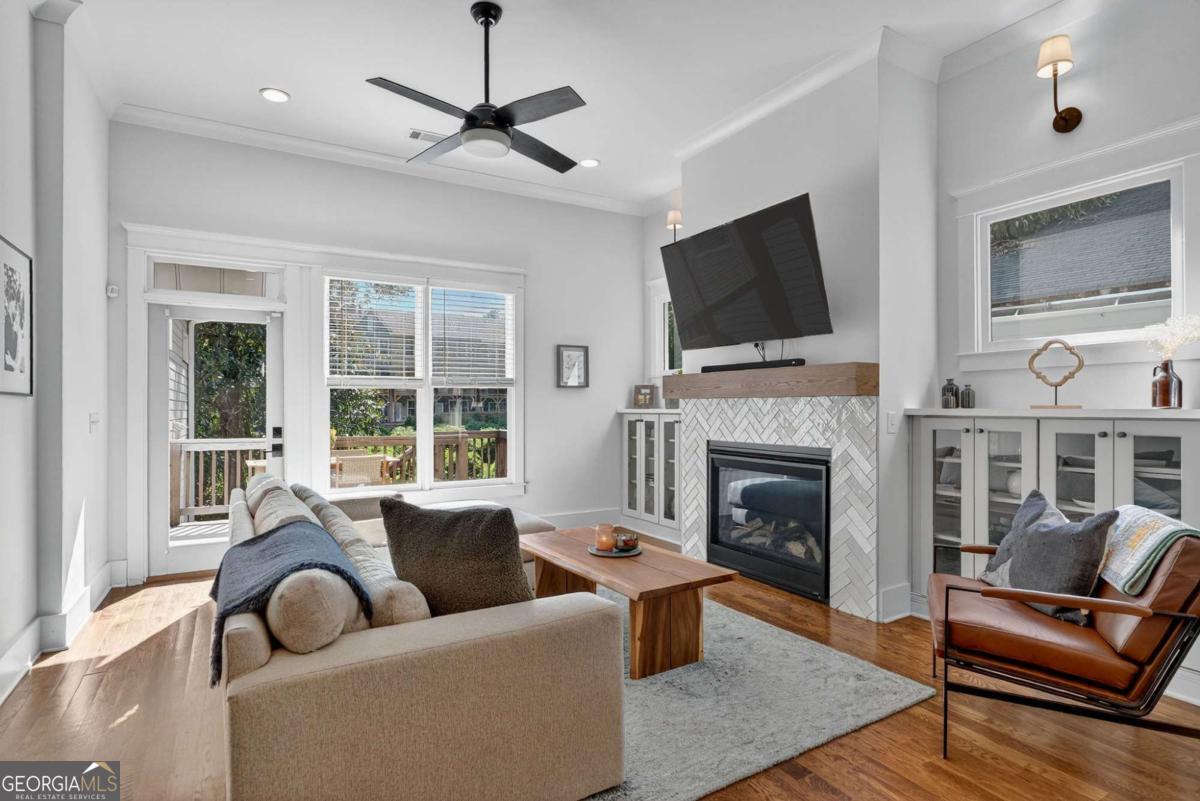 1054 White Oak Avenue SW