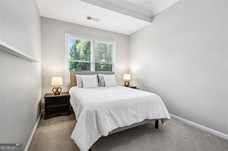 2296 Valley Brook Way NE