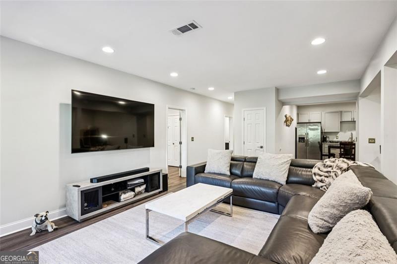 2296 Valley Brook Way NE