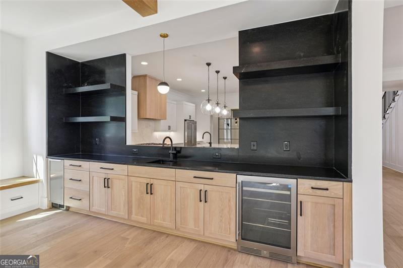 2595 Apple Valley Road