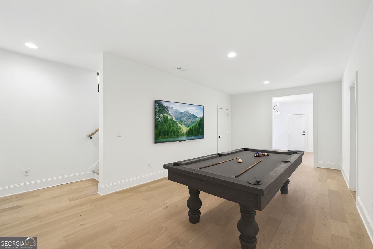 2595 Apple Valley Road