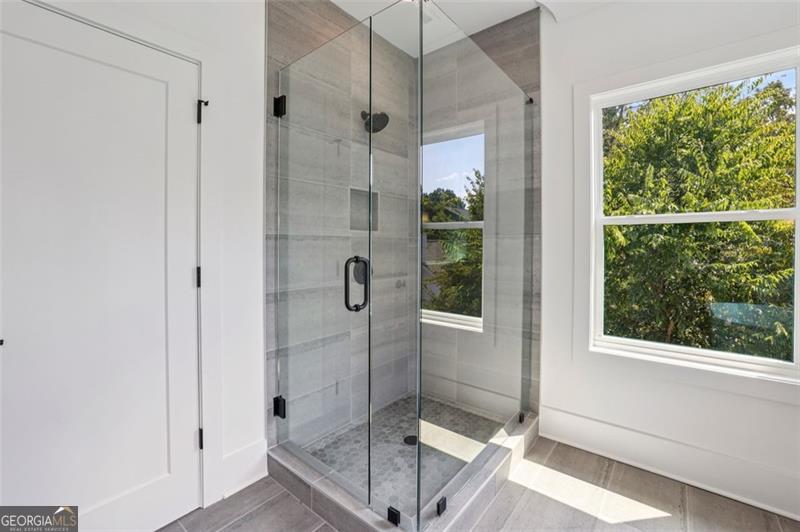 2595 Apple Valley Road