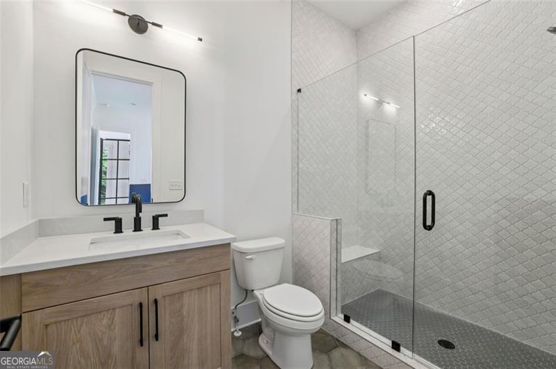 2595 Apple Valley Road