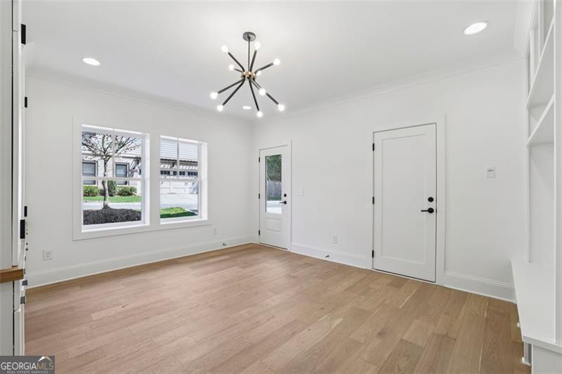 2595 Apple Valley Road