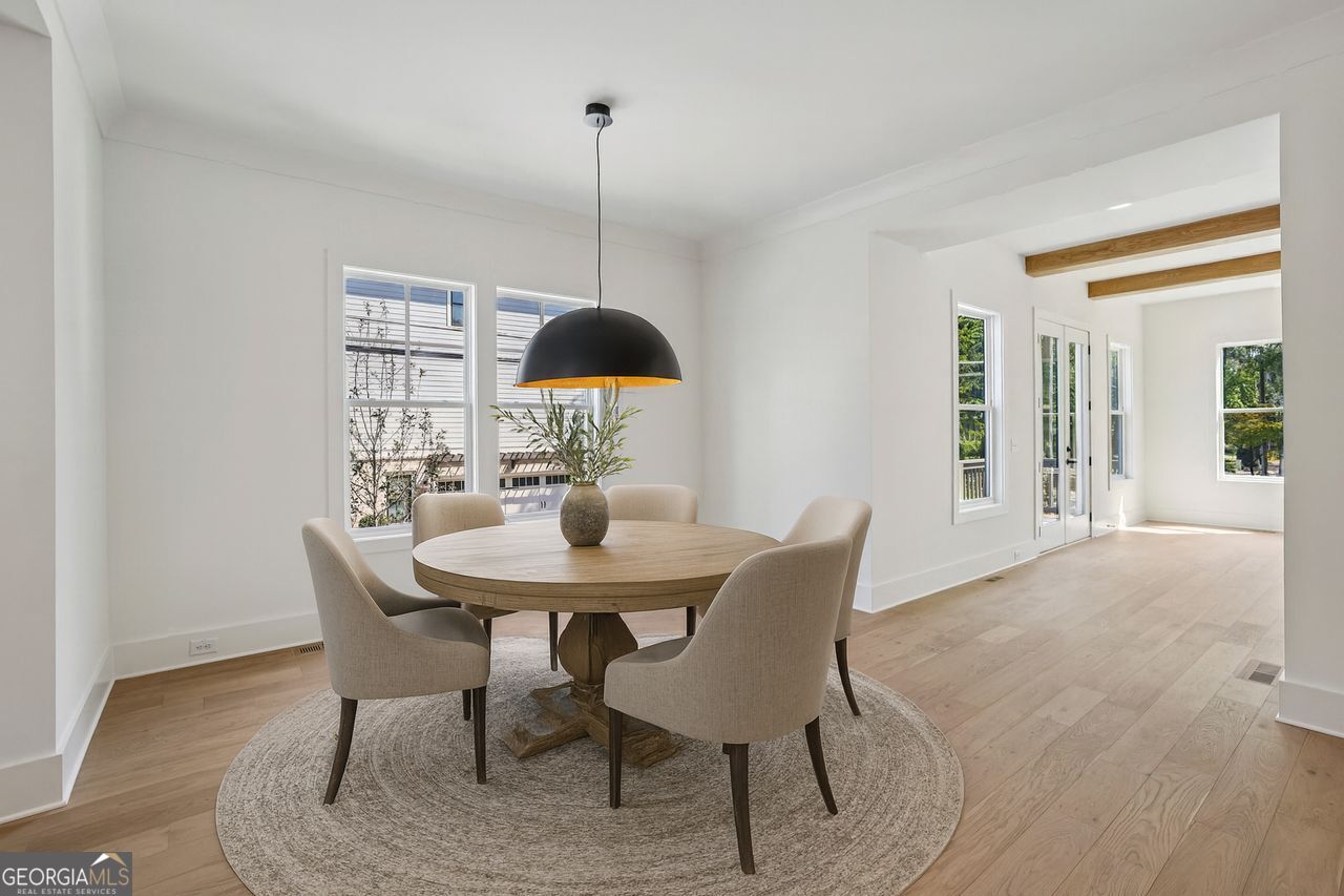 2595 Apple Valley Road