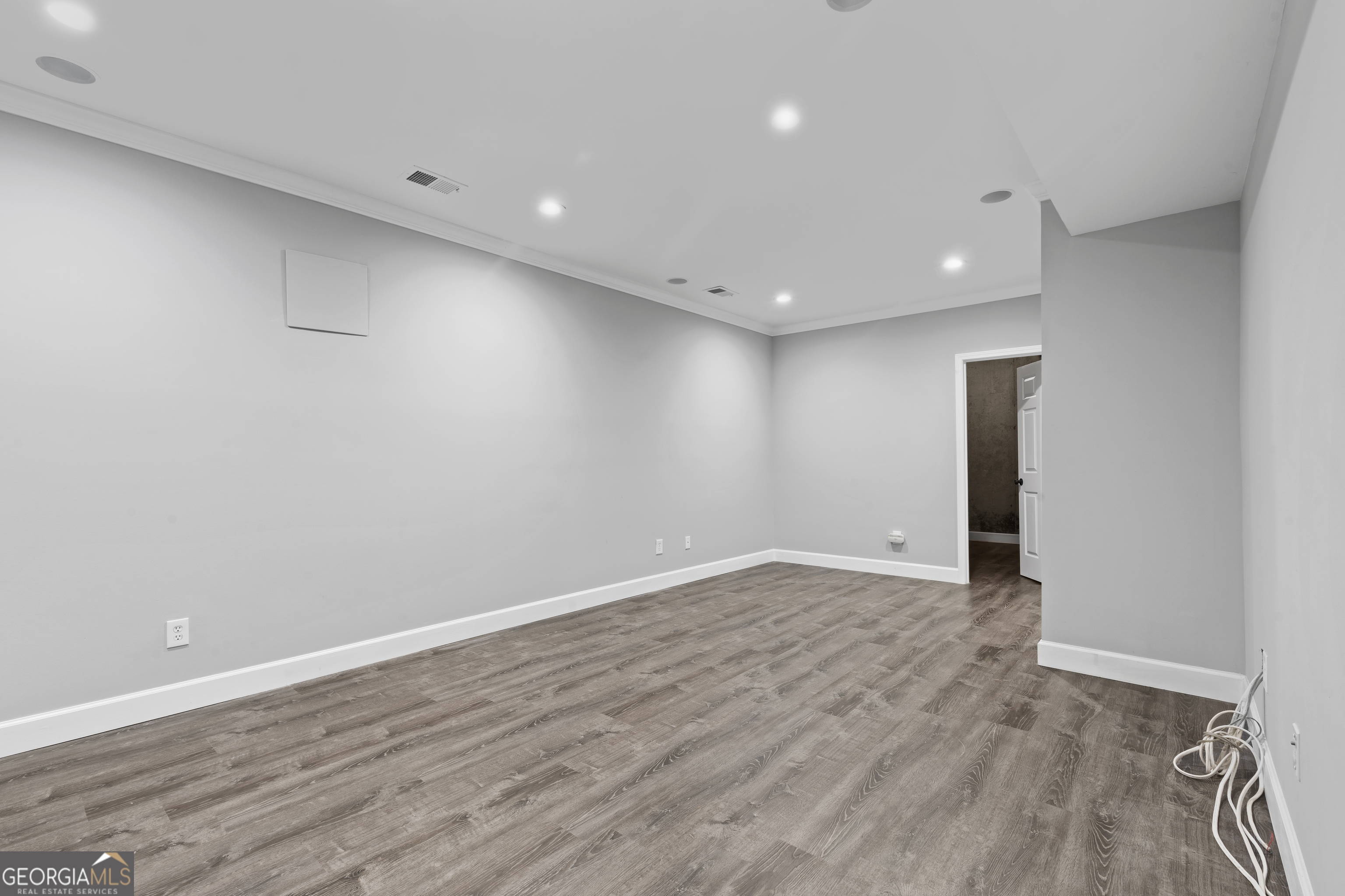 141 Ennisbrook Drive SE