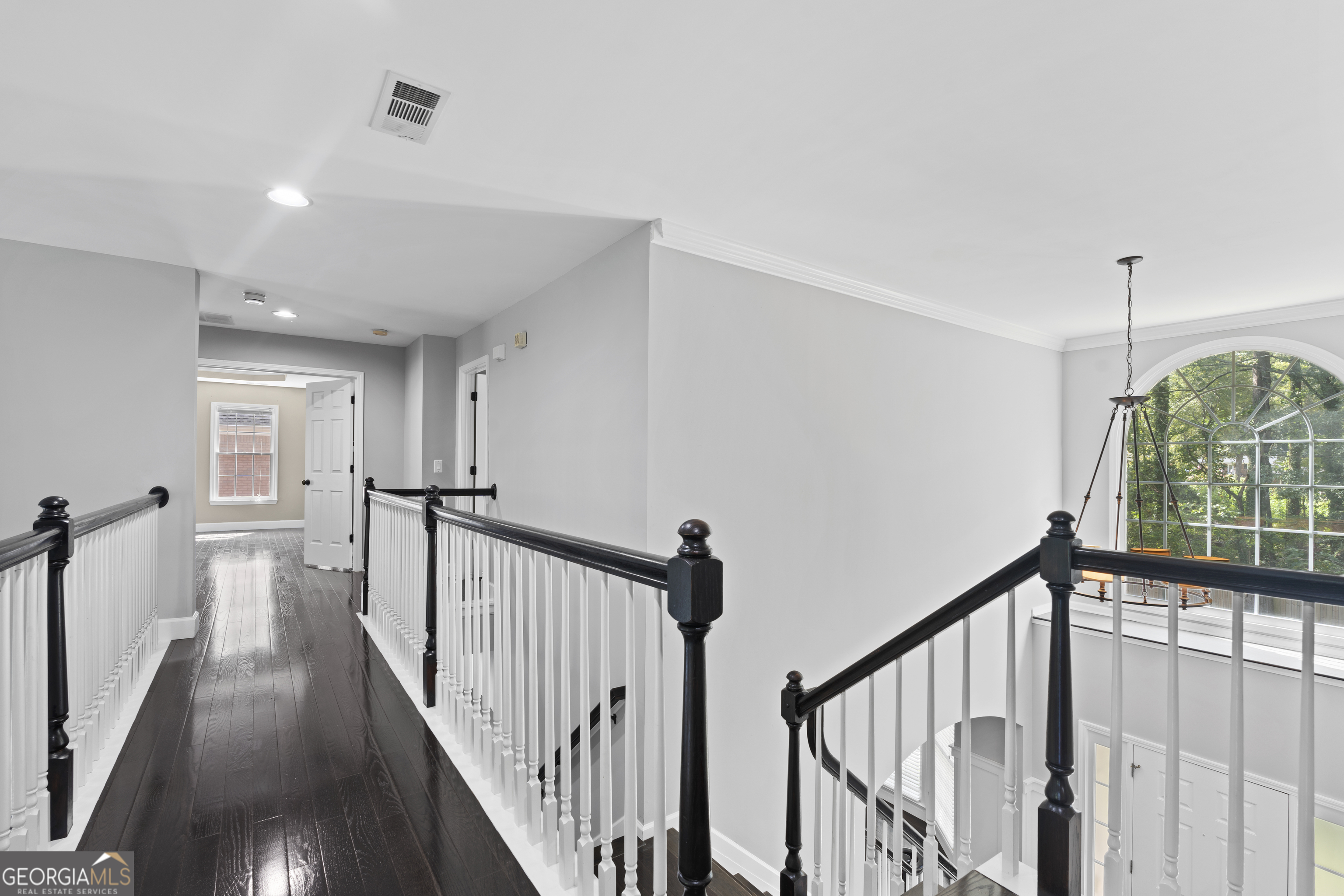 141 Ennisbrook Drive SE