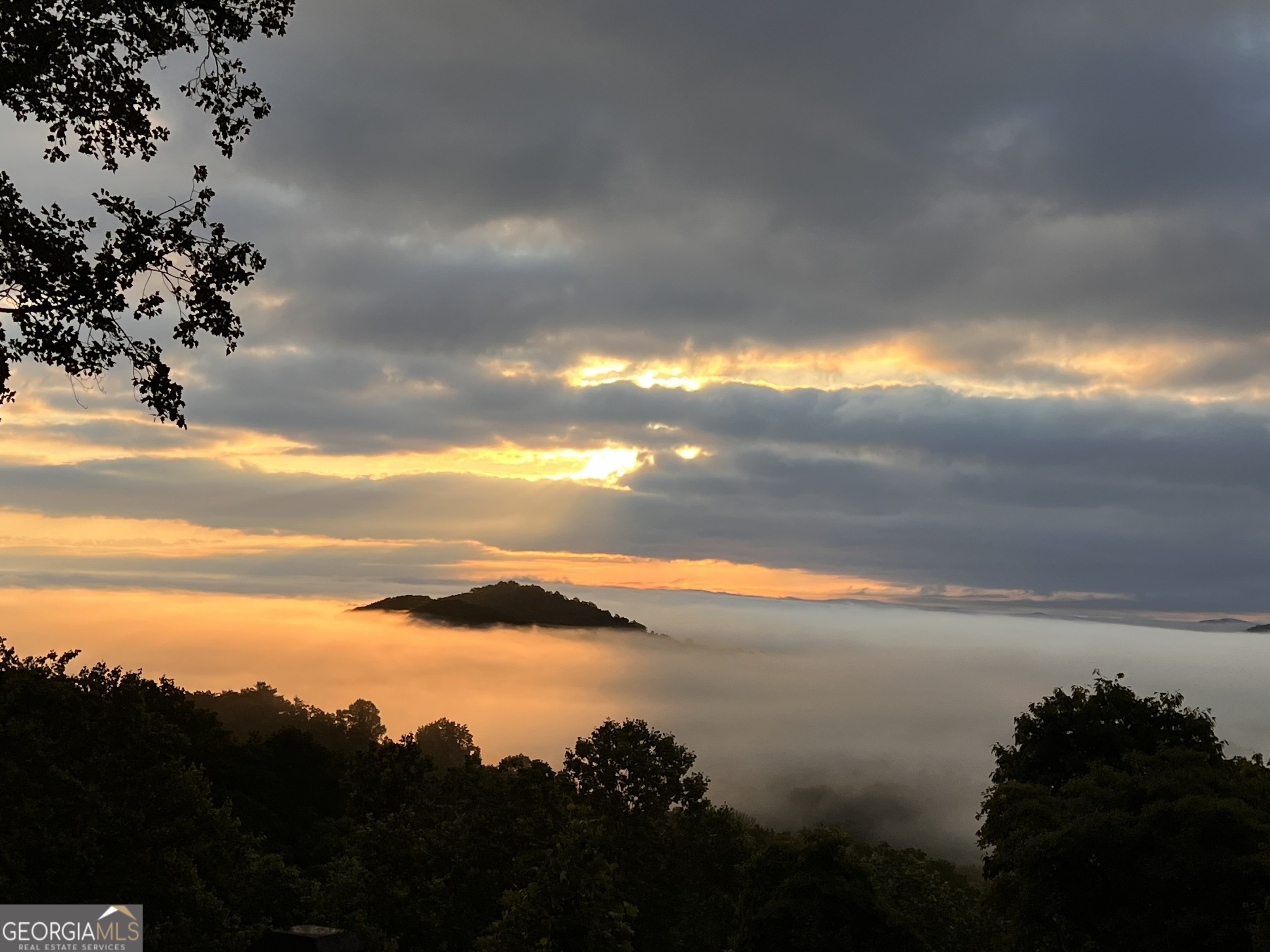 851 N Moreland Drive N