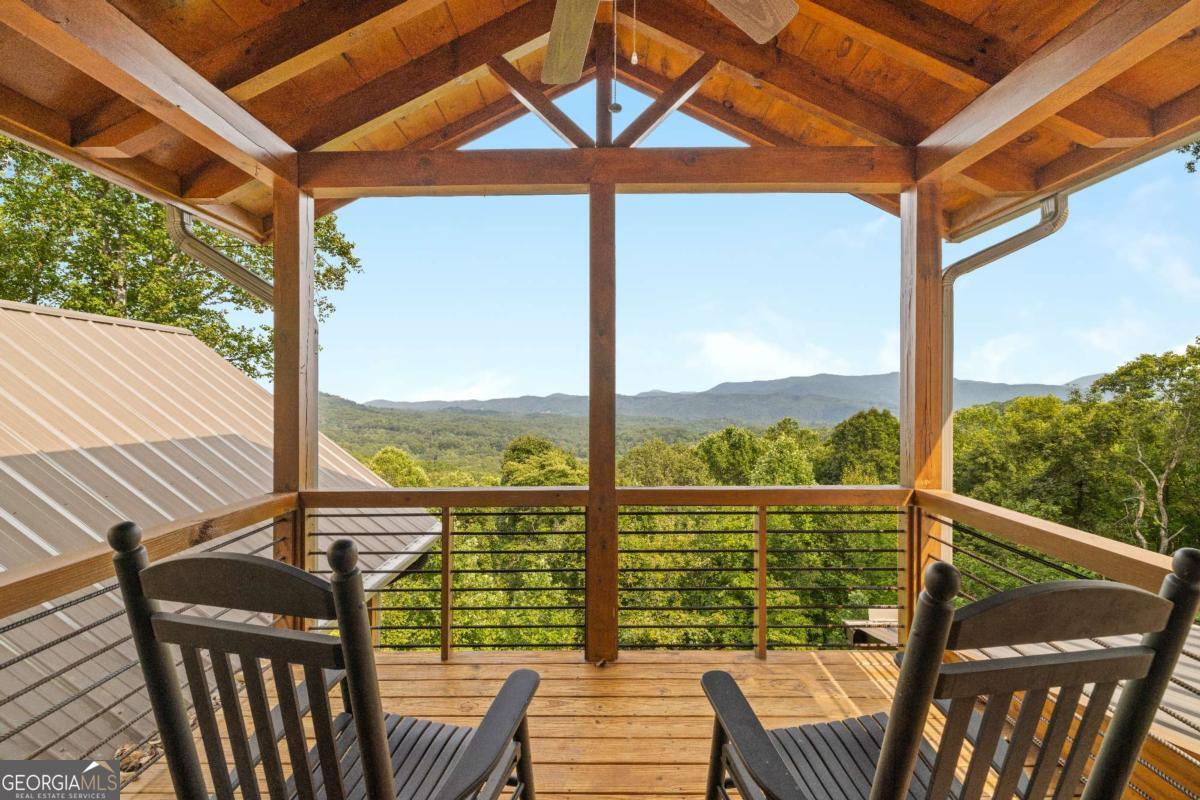 851 N Moreland Drive N