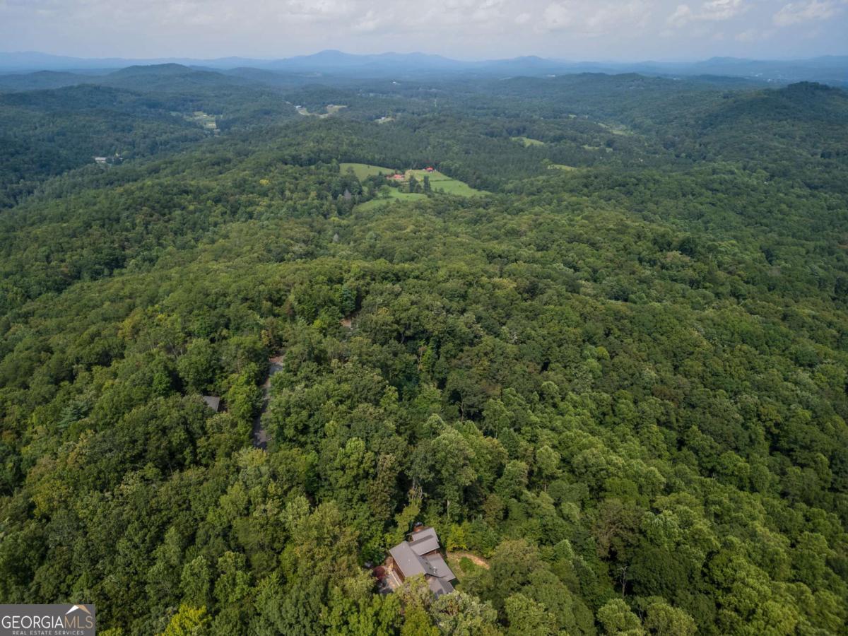 851 N Moreland Drive N