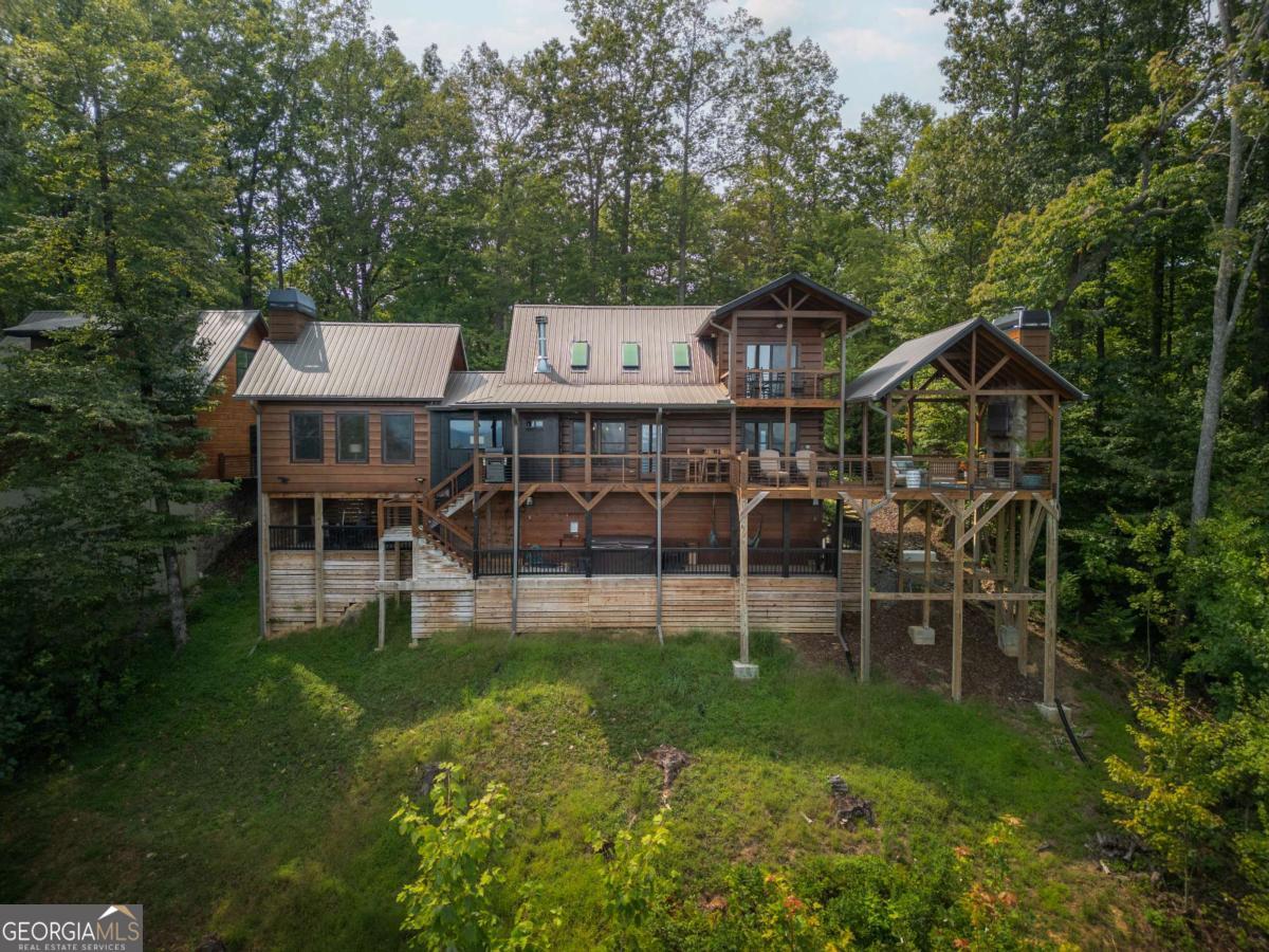 851 N Moreland Drive N