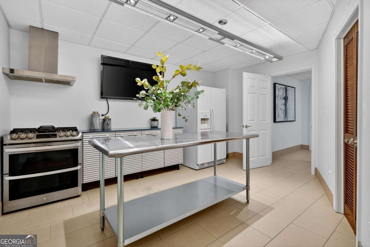 4569 Fountain Drive.