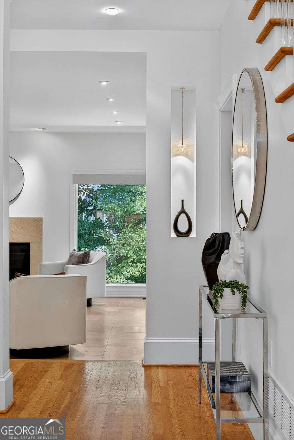 4569 Fountain Drive.