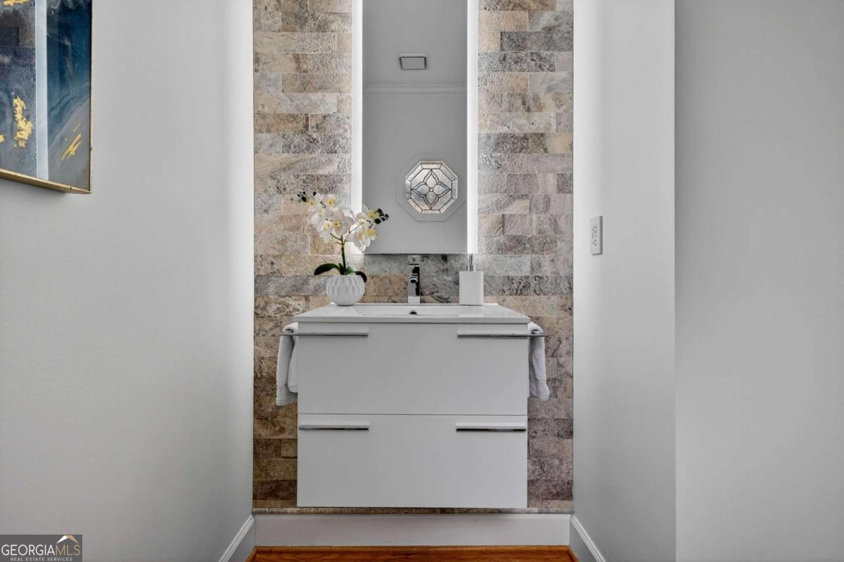 4569 Fountain Drive.