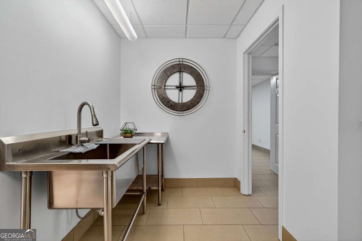 4569 Fountain Drive.