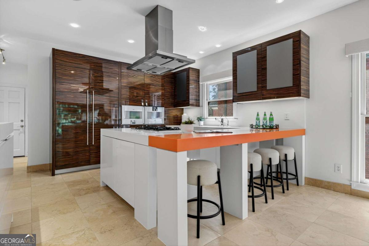 4569 Fountain Drive.