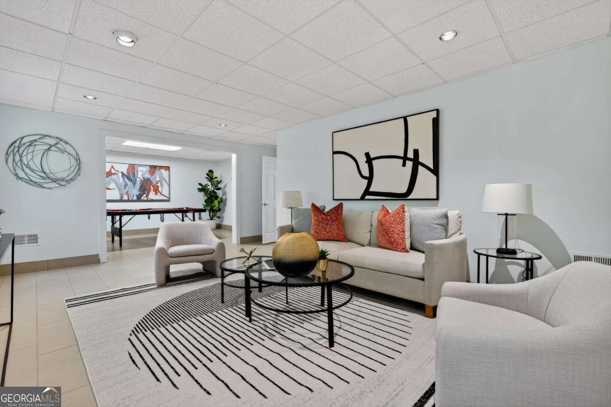 4569 Fountain Drive.