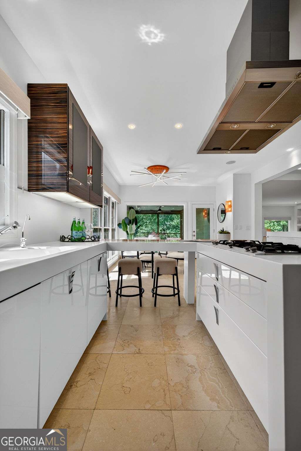 4569 Fountain Drive.