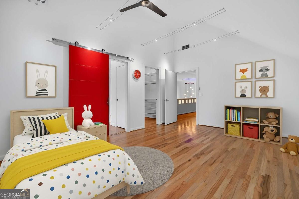 4569 Fountain Drive.