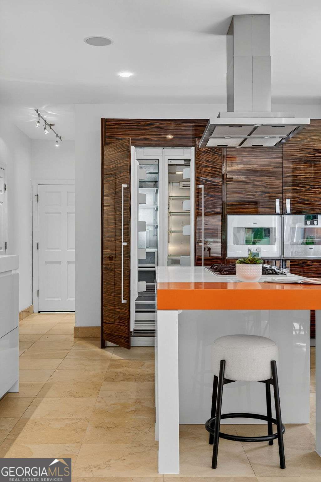 4569 Fountain Drive.