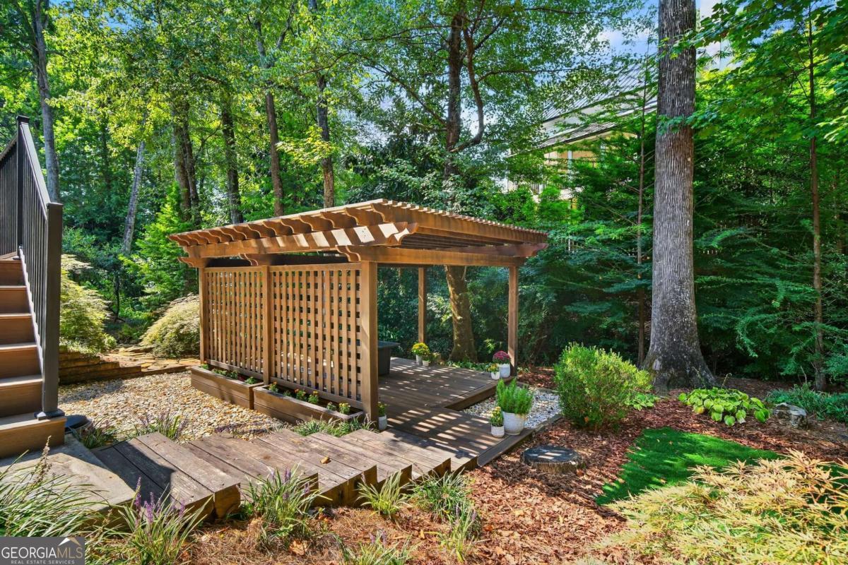 4569 Fountain Drive.