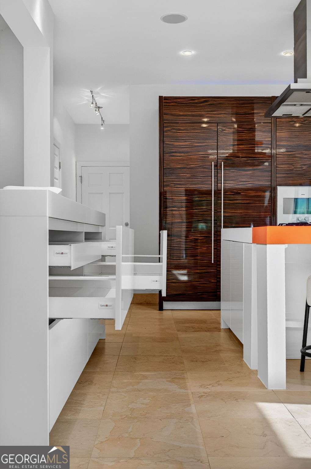 4569 Fountain Drive.