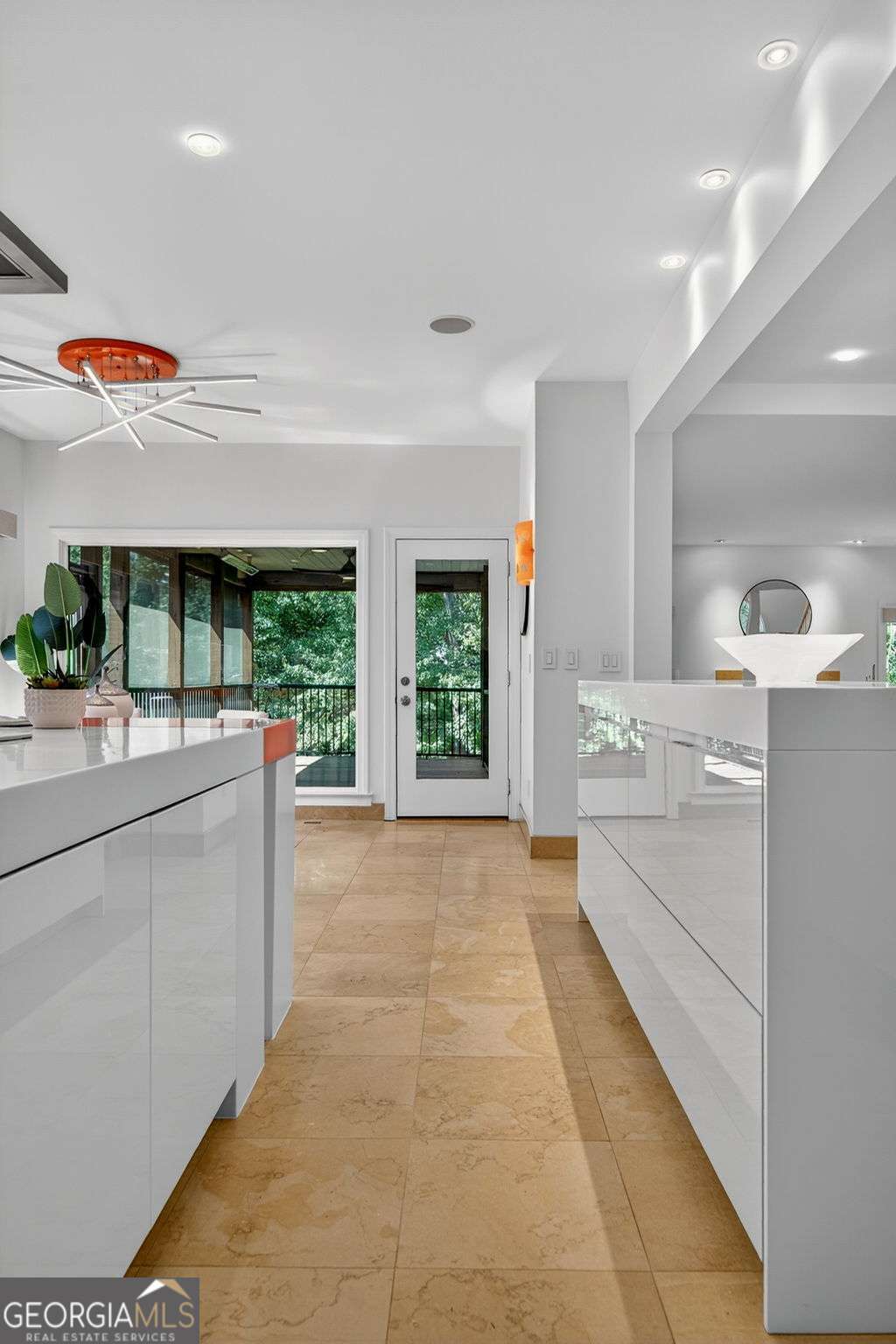 4569 Fountain Drive.