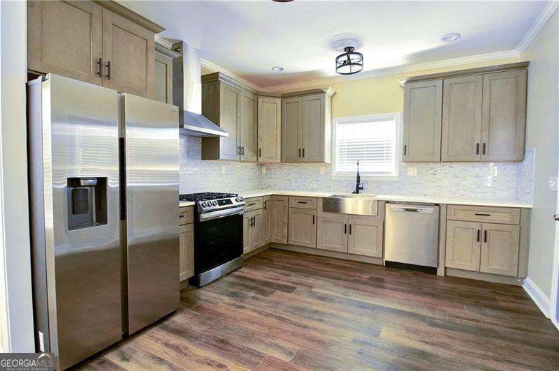 290 VALLEY HILL Road SW