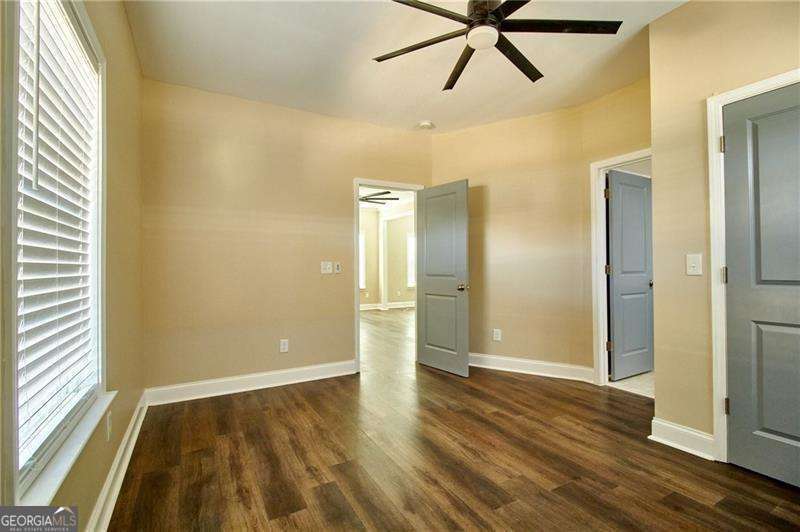 290 VALLEY HILL Road SW